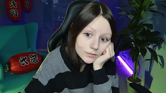 Snapshot of VeliraBraitberg chatting on 12/29/24, 08:11 VeliraBraitberg online show from 12/29/24, 08:11