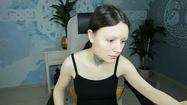 Snapshot of VeliraBraitberg chatting on 12/30/24, 05:04 VeliraBraitberg online show from 12/30/24, 05:04