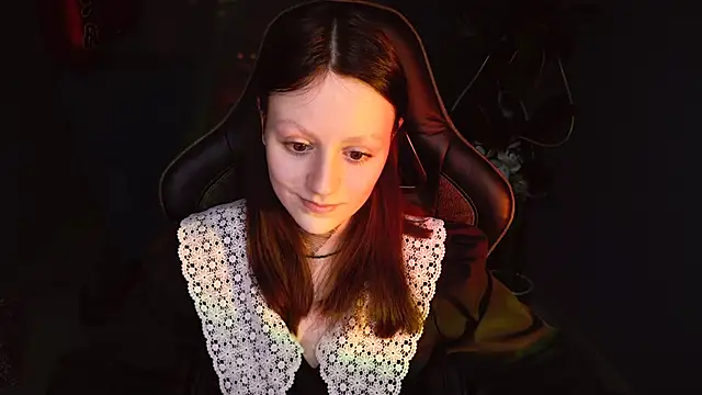 Snapshot of VeliraBraitberg chatting on 01/04/25, 11:11 VeliraBraitberg online show from 01/04/25, 11:11