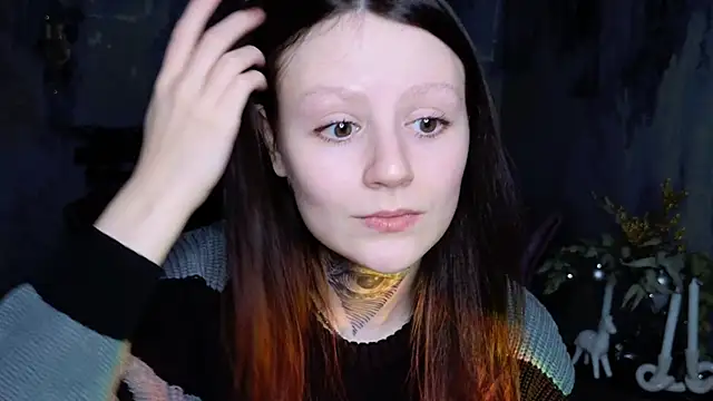 Snapshot of VeliraBraitberg chatting on 01/05/25, 08:11 VeliraBraitberg online show from 01/05/25, 08:11