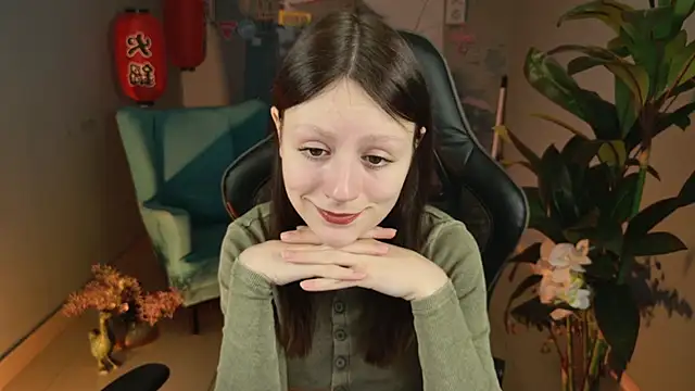 Snapshot of VeliraBraitberg chatting on 01/25/25, 08:10 VeliraBraitberg online show from 01/25/25, 08:10