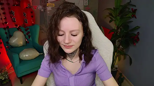 Snapshot of VeliraBraitberg chatting on 02/13/26, 01:18 VeliraBraitberg online show from 02/13/26, 01:18