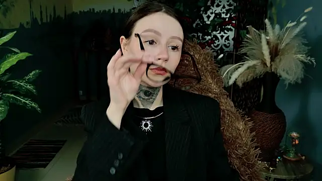 Snapshot of VeliraBraitberg chatting on 03/04/26, 01:17 VeliraBraitberg online show from 03/04/26, 01:17