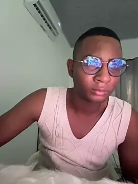 Arwens bell08 online show from 02/12/25, 10:26