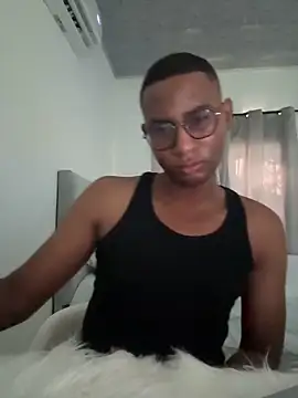 Arwens bell08 online show from 02/15/25, 09:37