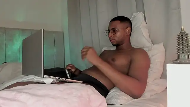 Arwens bell08 online show from 02/27/26, 01:16