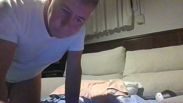 Snapshot of fransexdol chatting on 12/19/24, 03:18 fransexdol online show from 12/19/24, 03:18