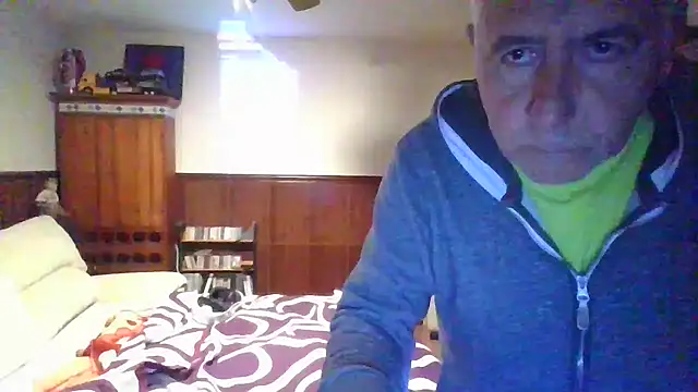 Snapshot of fransexdol chatting on 02/22/25, 11:24 fransexdol online show from 02/22/25, 11:24