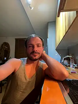 Adventurehotman online show from 12/04/24, 11:02