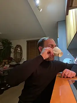 Adventurehotman online show from 12/20/24, 06:24