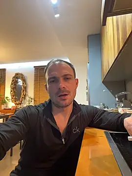 Adventurehotman online show from 04/06/26, 09:05