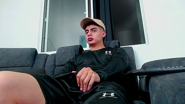 Stiven CL online show from 10/21/25, 10:21