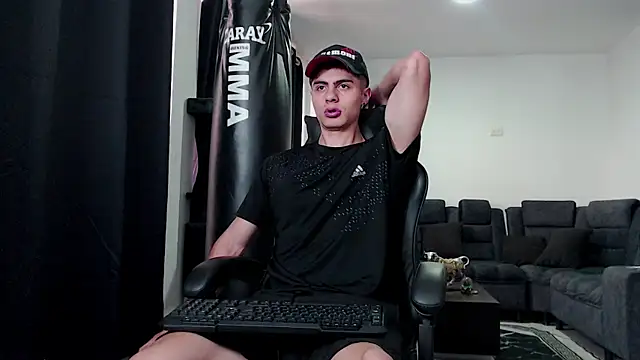 Stiven CL online show from 11/21/25, 09:46