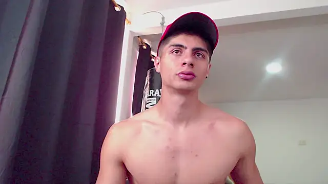 Stiven CL online show from 04/16/26, 01:06