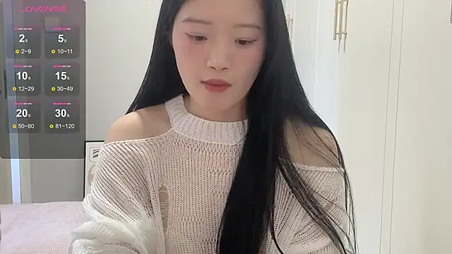 rose-u online show from 11/18/25, 02:06