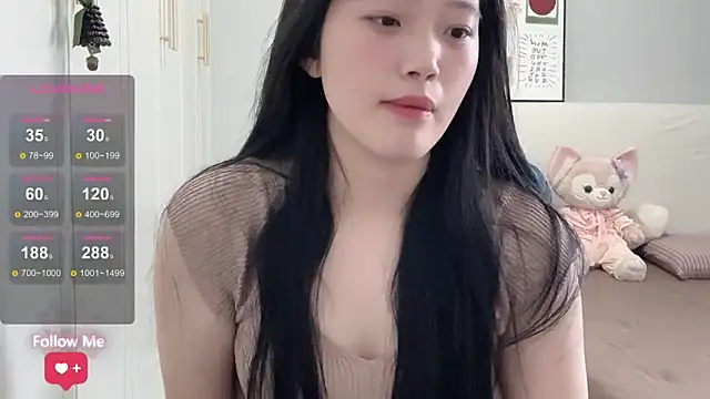 Snapshot of rose-u chatting on 05/02/26, 01:32 rose-u online show from 05/02/26, 01:32