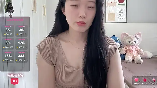 Snapshot of rose-u chatting on 05/21/26, 01:23 rose-u online show from 05/21/26, 01:23