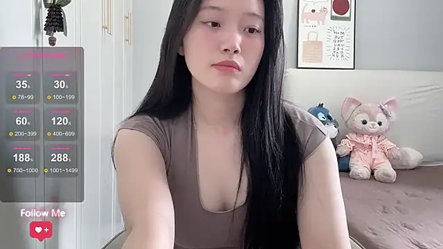 Snapshot of rose-u chatting on 05/27/26, 01:57 rose-u online show from 05/27/26, 01:57