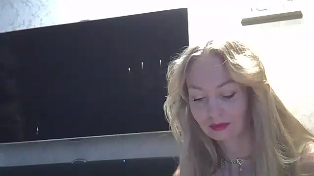 ZarinaSwift online show from 12/24/24, 04:44