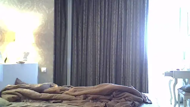 ZarinaSwift online show from 10/05/25, 04:11