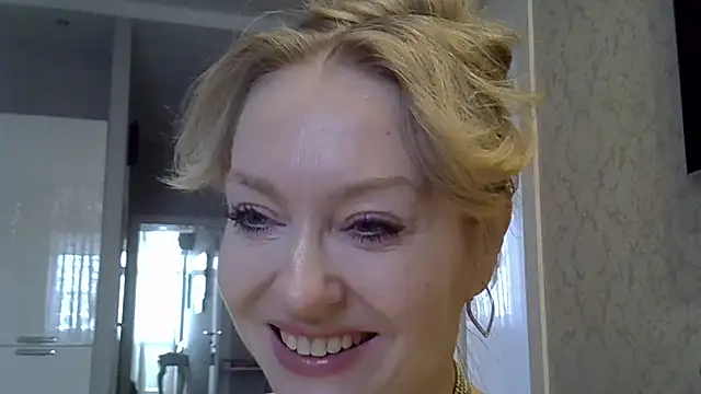 ZarinaSwift online show from 02/13/26, 04:41