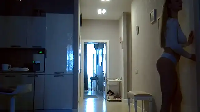 ZarinaSwift online show from 04/10/26, 04:39