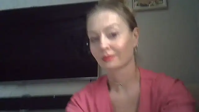 Snapshot of ZarinaSwift chatting on 07/27/26, 10:11 ZarinaSwift online show from 07/27/26, 10:11