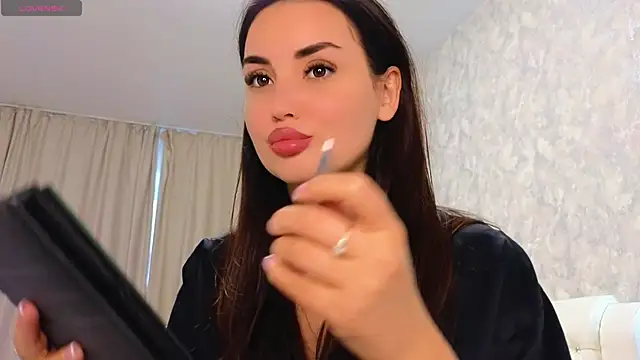 LaraSkinny online show from 03/20/25, 09:48