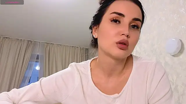 LaraSkinny online show from 04/02/26, 01:20