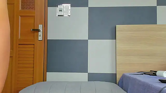 Kiera Thomas online show from 11/22/25, 07:07