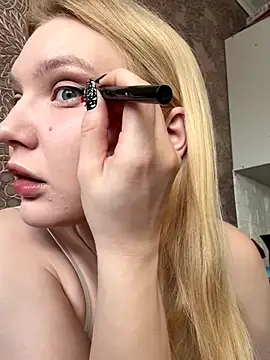 AmmyHot online show from 10/31/25, 04:13