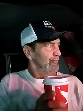 Hotbodyscottie online show from 12/18/24, 10:30