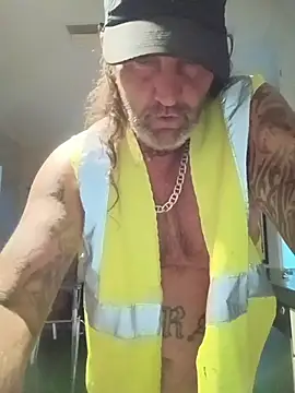 Hotbodyscottie online show from 10/28/25, 12:52