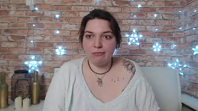 Amelia Kiss  online show from 01/31/25, 03:41