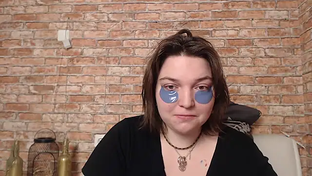 Amelia Kiss  online show from 02/13/25, 12:46