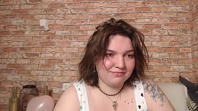 Amelia Kiss  online show from 02/15/25, 12:37