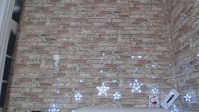 Amelia Kiss  online show from 12/22/25, 12:40