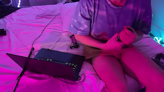 Snapshot of CupidZass chatting on 12/29/24, 10:57 CupidZass online show from 12/29/24, 10:57