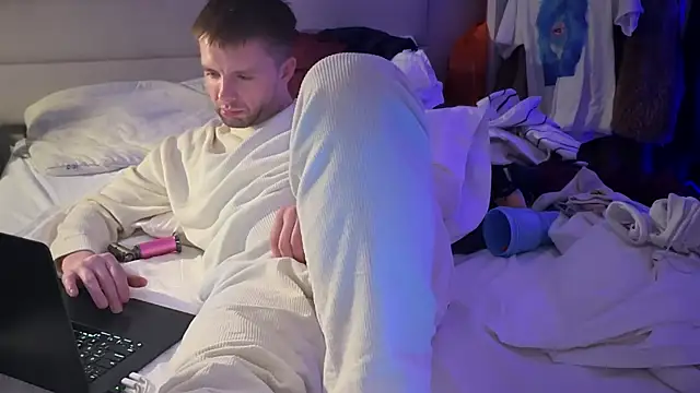 Snapshot of CupidZass chatting on 01/03/25, 09:47 CupidZass online show from 01/03/25, 09:47