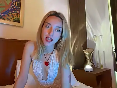 SirenaBelle online show from 11/16/25, 11:54