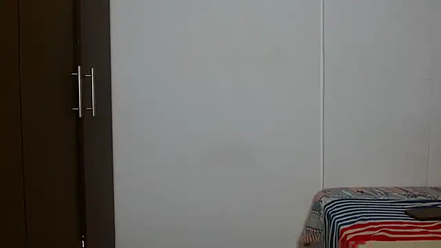 luisaqueenxxx online show from 04/06/26, 08:32