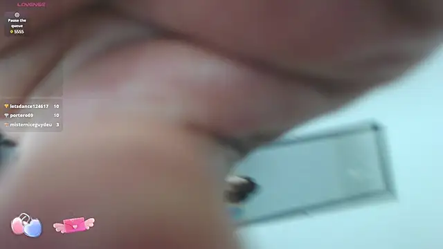 yosselin23 online show from 02/19/25, 11:57