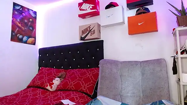 king  Black online show from 12/18/24, 05:52