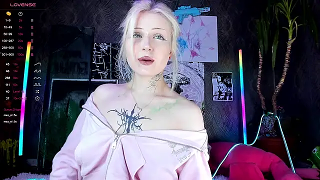 little grinch666 online show from 02/25/25, 08:19