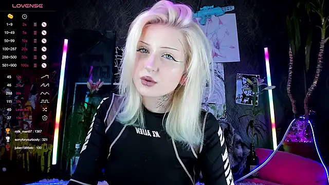 little grinch666 online show from 03/04/25, 10:27