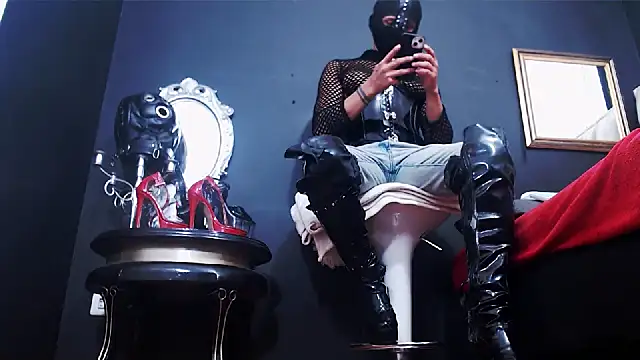 Mistress dominick online show from 03/11/25, 08:42