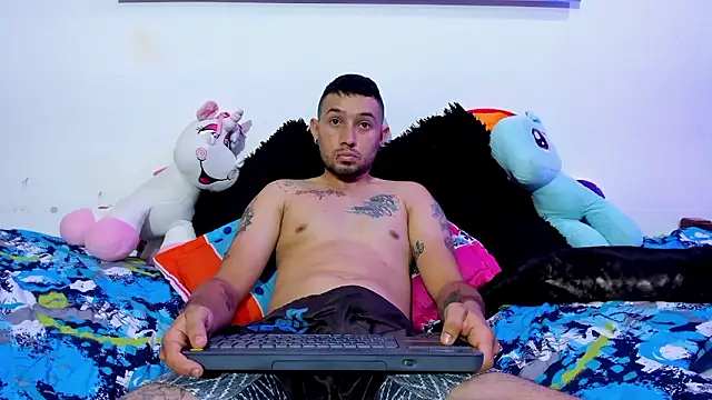 Bad Couple 1 online show from 12/04/24, 10:57