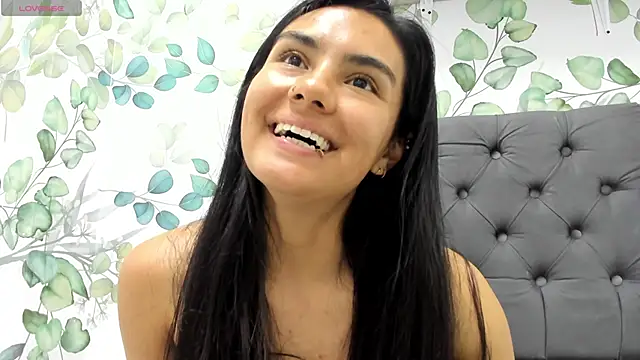 atilanadiaz7 online show from 12/30/24, 02:53