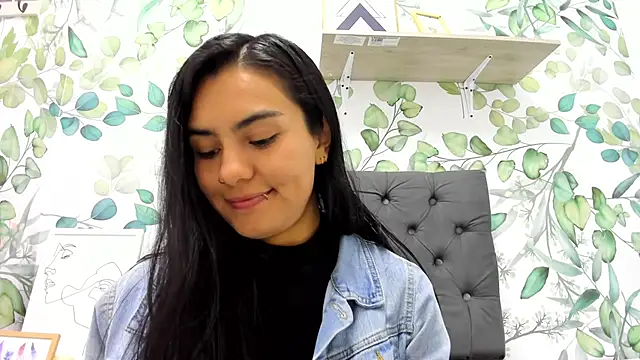 atilanadiaz7 online show from 03/18/25, 04:37