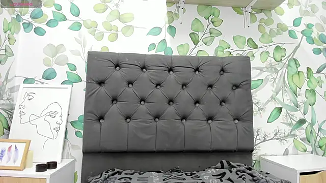 atilanadiaz7 online show from 03/21/25, 05:23